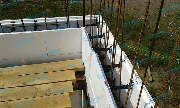 Применение неснимаемых блоков опалубки из пенопласта Применение неснимаемых блоков опалубки из пенопласта